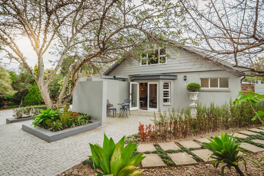 6 Bedroom Property for Sale in Heatherlands Western Cape